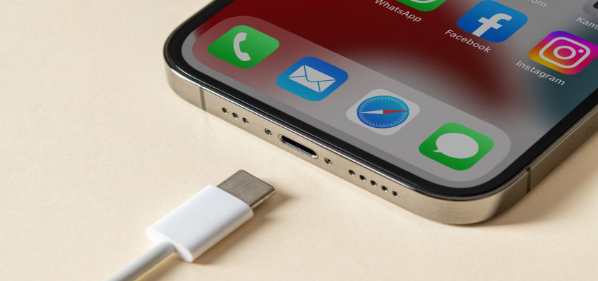 Apple service centre in Doha, Qatar