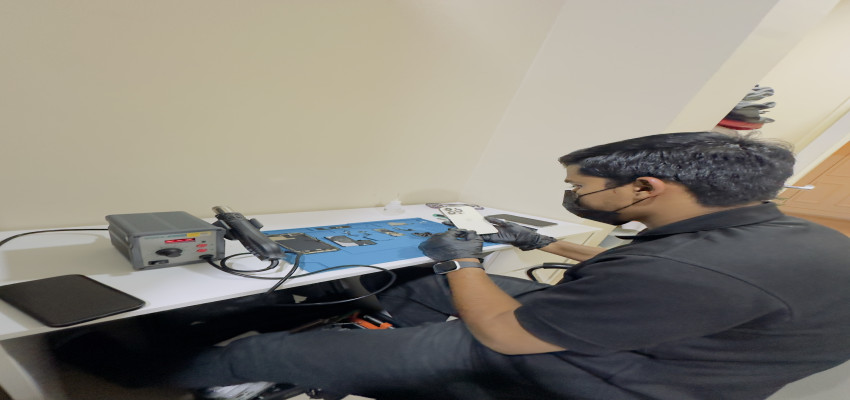Apple service centre in Doha, Qatar